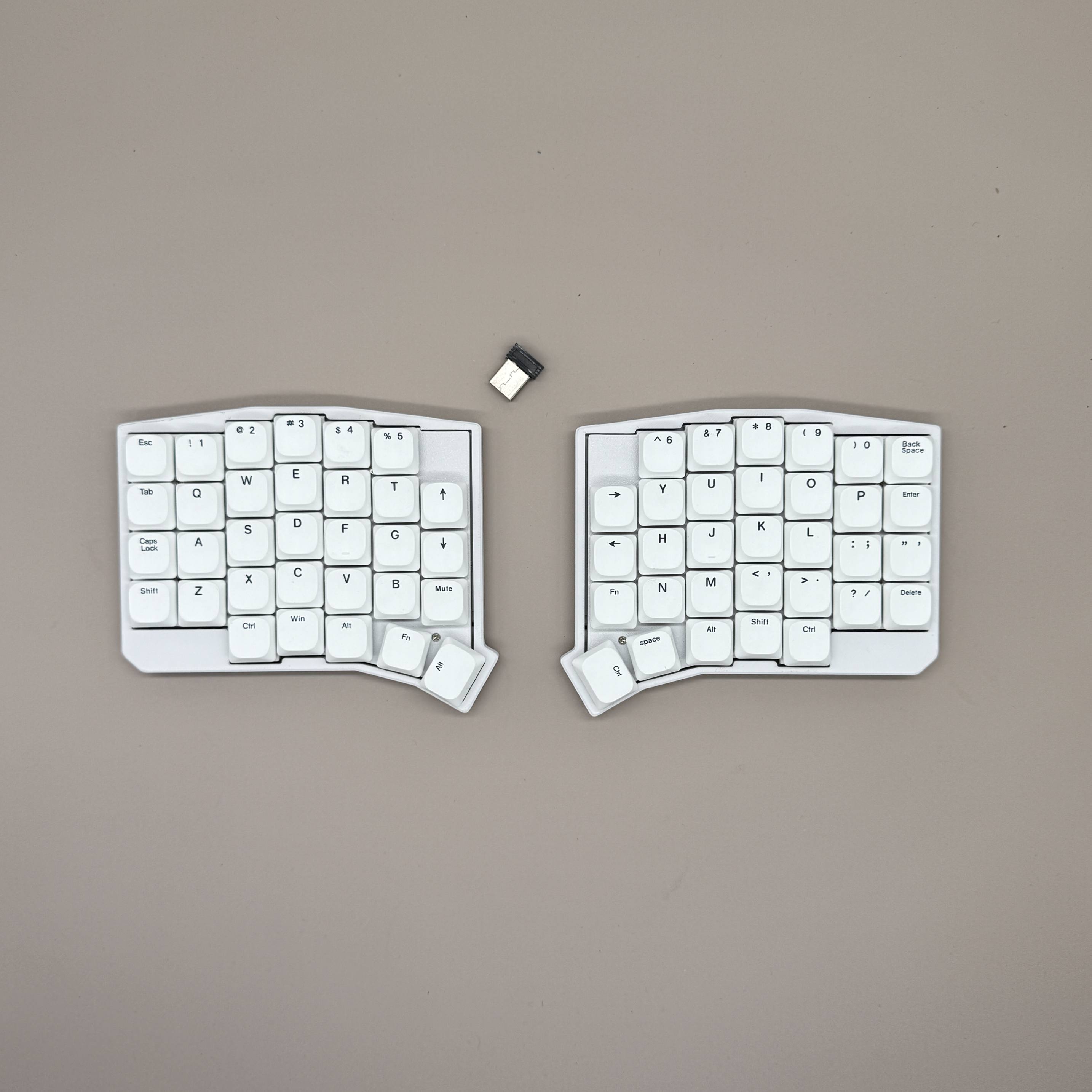SOFLE Low Profile Split Keyboa - đánh giá và giá Gaming Keyboard Extension