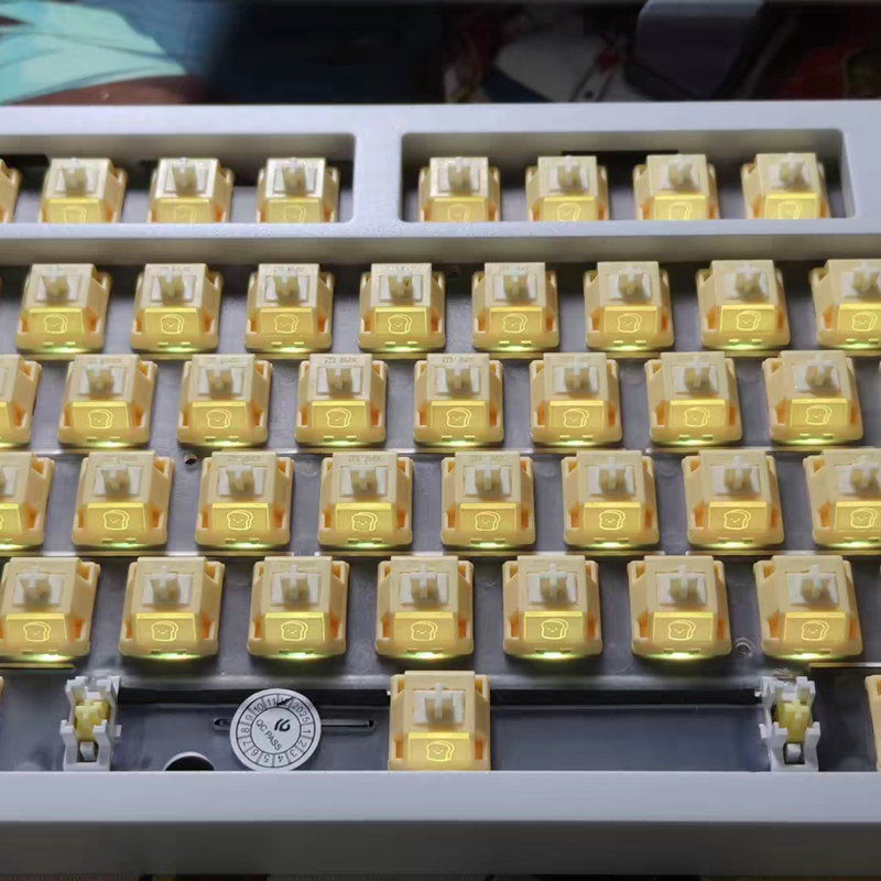 Rena Lab X HMX Toast Switch Li - đánh giá và giá Gaming Keyboard Thocky