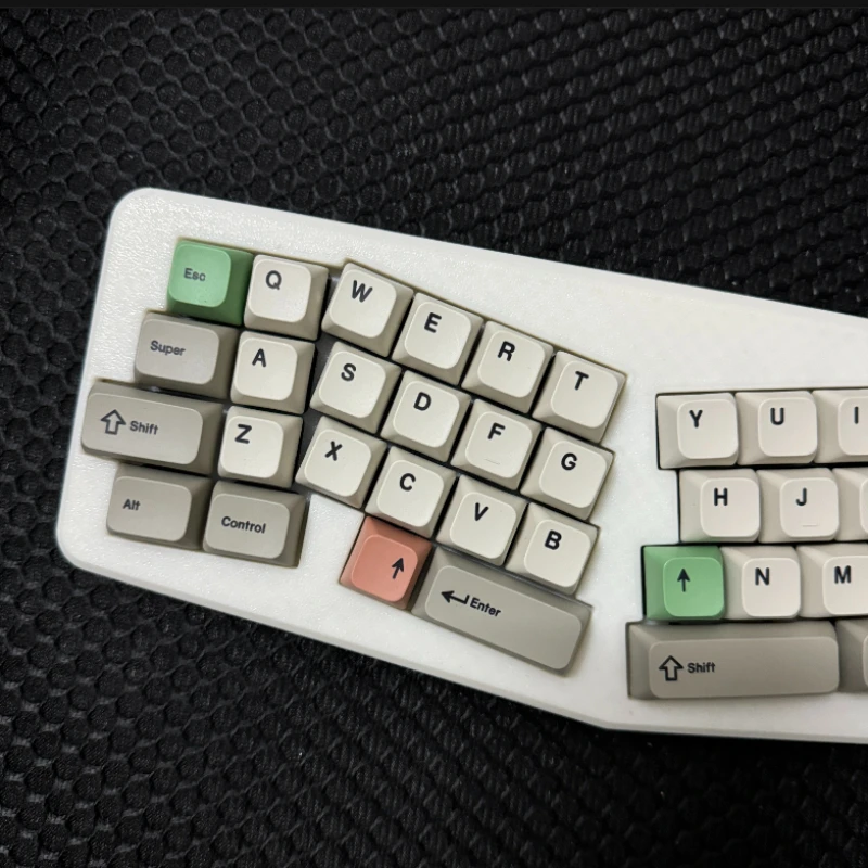 Cyber_Alice 40% Keyboard Ultra - đánh giá và giá Gaming Keyboard Types