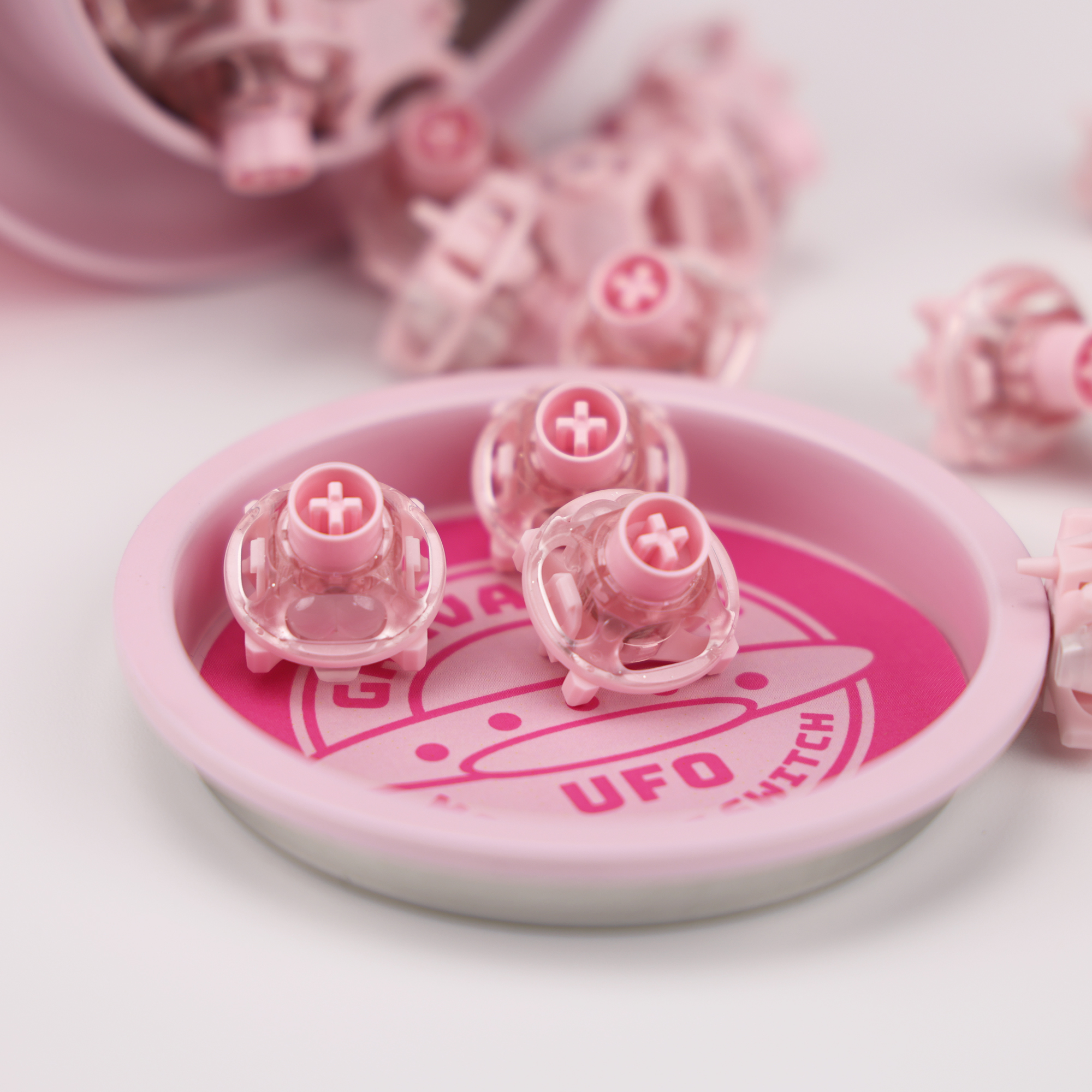 UFO Peach Pink Magnetic Switch - đánh giá và giá Gaming Keyboard Thocky
